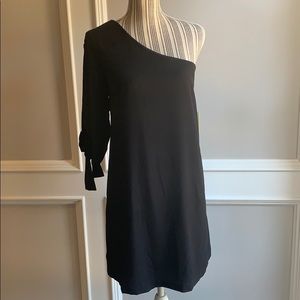 NEW CeCe asymmetrical cold shoulder black dress